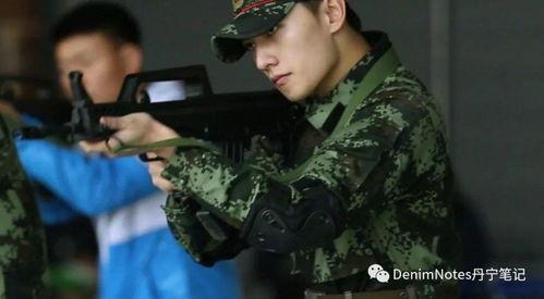 杨洋机场最新爆料,帅气偶像机场造型曝光，粉丝尖叫不已！  第1张